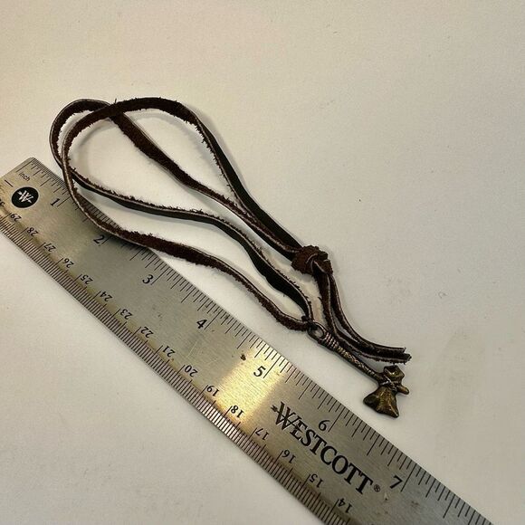 Tomahawk ax pendant necklace on cord - Picture 7 of 9